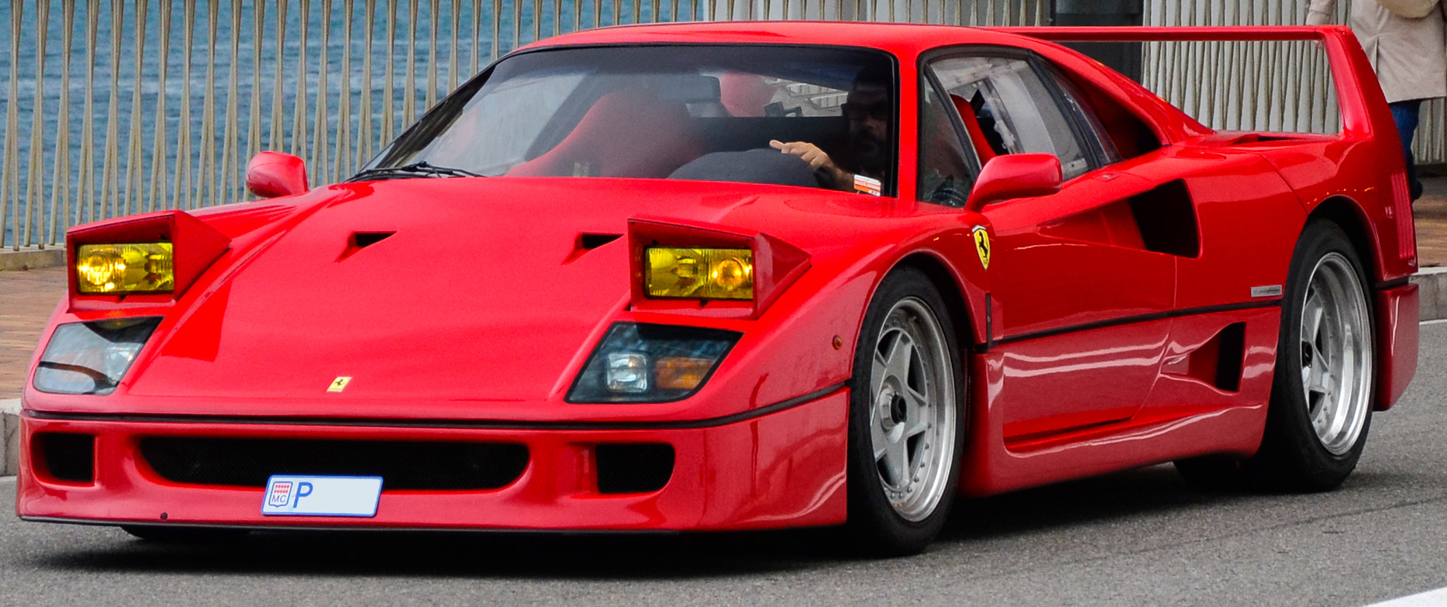 F40