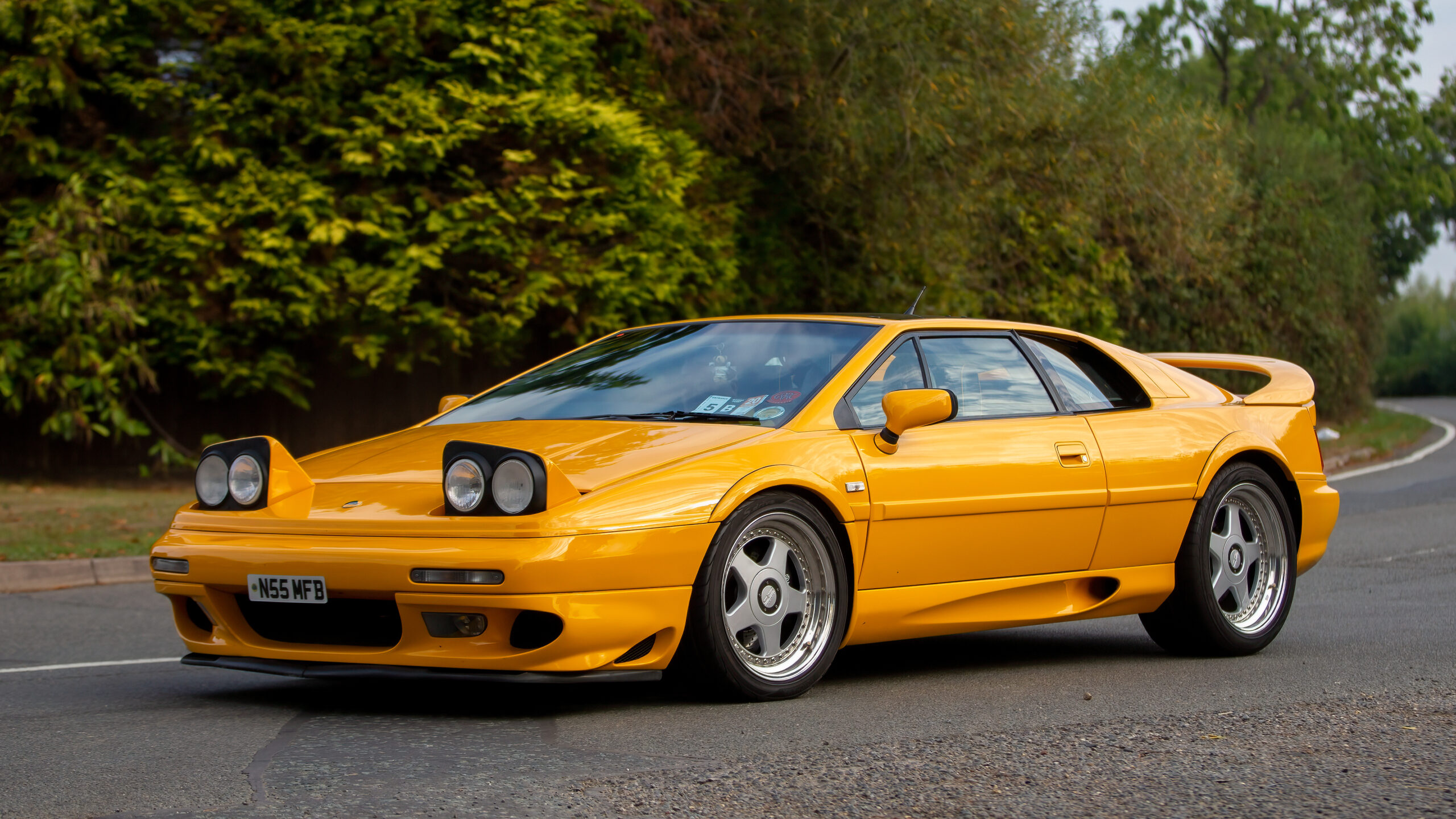 F40